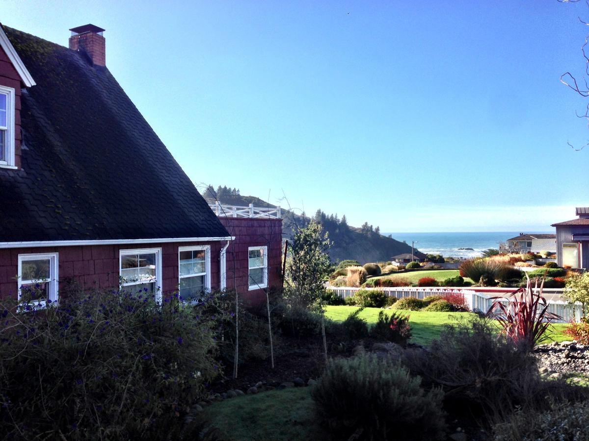Trinidad Bay Bed And Breakfast Hotel Exterior photo